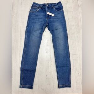 Martha Stewart mid rise skinny jeans medium blue